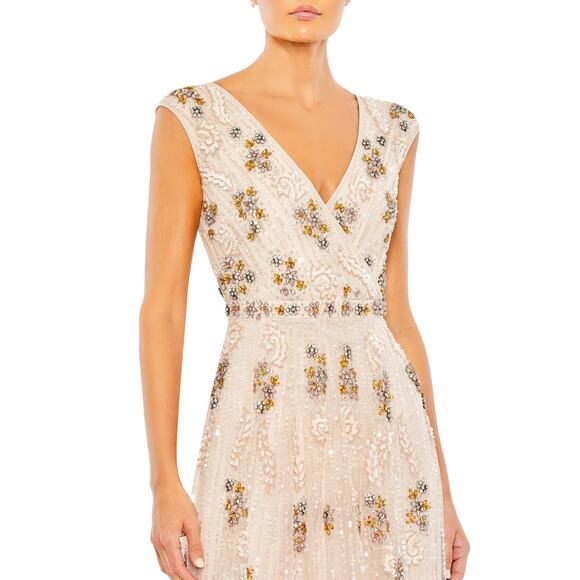 Mac Duggal NWT Bead Embellished A-Line Gown in Blush Size 10 - Picture 3 of 12